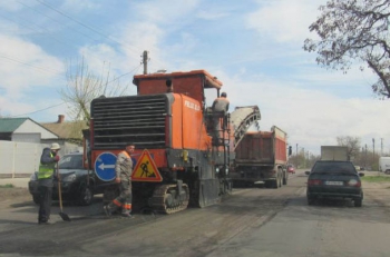 Движение по главной дороге Нового Мелитополя затруднено фото