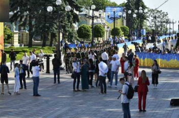 Киев в ожидании: появились фото последних приготовлений к инаугурации Зеленского фото