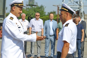 В День ВМС моряки рассказали о своем быте и службе в Бердянске фото