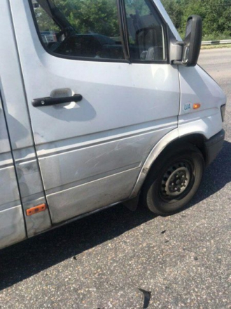 В Запорожье маршрутчик нарушил ПДД и попал в аварию вместе с пассажирами фото
