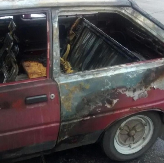 В Запорожье загорелся автомобиль  фото