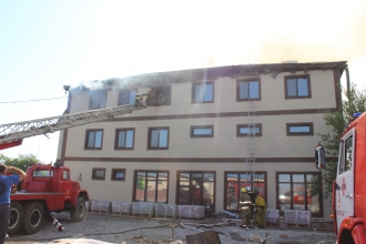 Мелитопольские спасатели рассказали, какой ущерб нанес пожар на ул. Строительной фото
