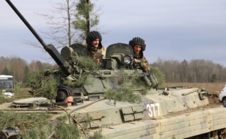 Битва российского и американского танков состоялась в Польше  фото