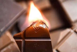 Огненный флешмоб: должен ли гореть шоколад фото