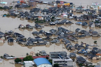 В Японии из-за ливней эвакуировали более 100 тысяч человек фото