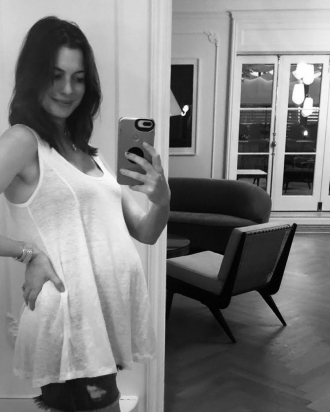 36-летняя актриса станет мамой во второй раз фото