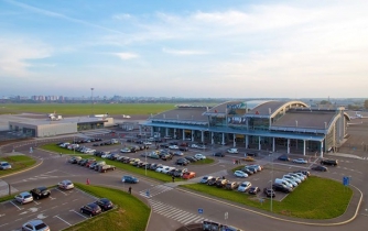 В аэропортах Киева и Запорожья проводятся обыски фото