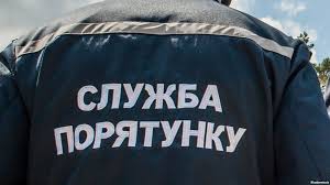 На АЗС під час заправки загорілося авто, є постраждалі фото