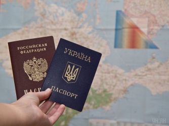 Зеленский разрешил давать украинское гражданство россиянам, которых преследуют на родине фото