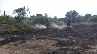 В Мелитополе спасали от огня дачи фото