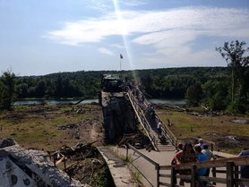 Террористы не проводят инженерных работ по демонтажу укреплений в Станице Луганской фото