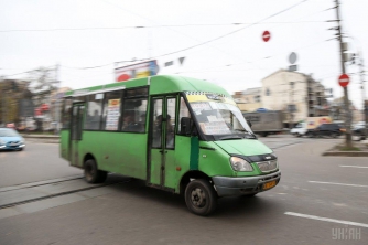 В Запорожье маршрутчик вёз пассажиров на скорости 100 км/ч фото