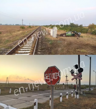 В Запорожской области легковушка угодила под поезд  фото