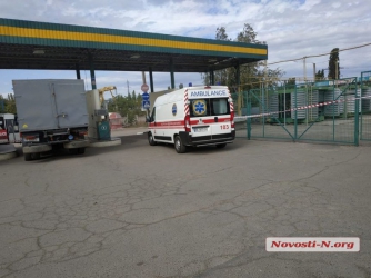 На крупнейшей газовой заправке Николаева нашли три расстрелянных трупа фото