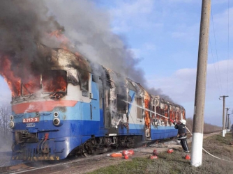 Поезд с пассажирами загорелся на Николаевщине  фото