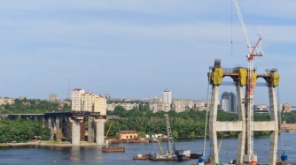 На строительство запорожских мостов объявили многомиллионный тендер фото