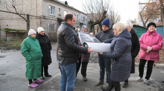 Бердянцы борются со свинством  фото