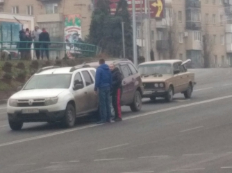 В центре Мелитополя столкнулись легковушки  фото