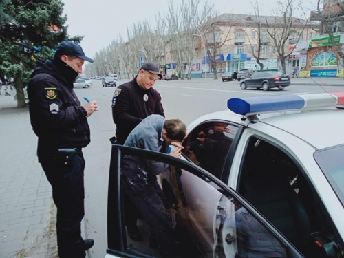 В Мелитополе за рулем машины был невменяемый водитель  фото