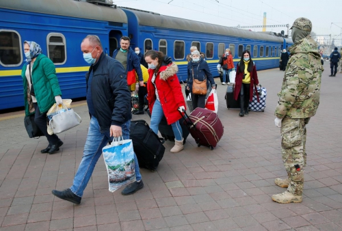 Часть туристов после возвращения с Бали сбежали из отеля в Киеве  фото