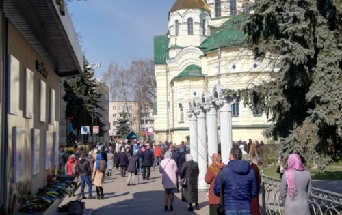 Три священника получили штрафы из-за службы на Вербное воскресенье фото