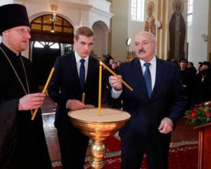 Пандемия не помеха. Лукашенко на Пасху сходил в церковь фото