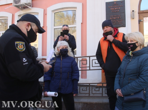 Митинговавшим рыночникам грозят существенные штрафы фото