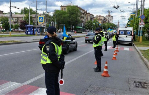 Вместо медиков надбавки дали правоохранителям: в Украине очередной скандал с «карантинными» выплатами фото