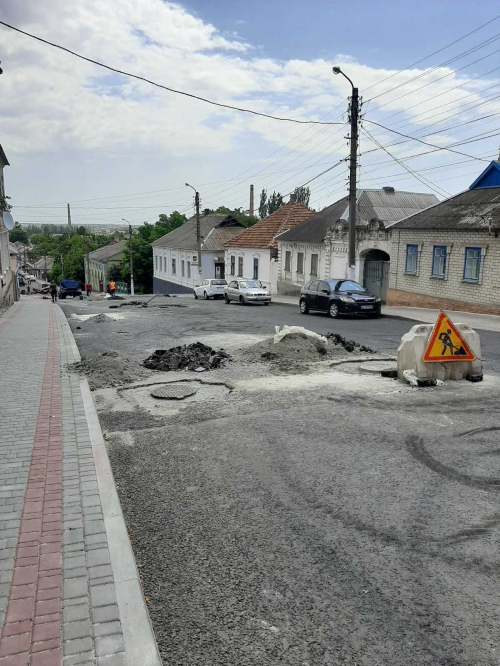 На спуске по ул. Интеркультурной снова ремонт- ВИДЕО фото