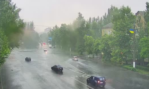 В Мелитополе за час выпало больше декадной нормы осадков фото