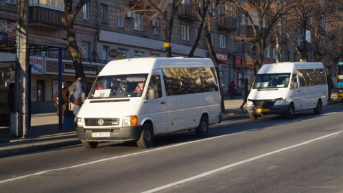 Запорожцы жалуются на отсутствие маршруток в вечернее время  фото