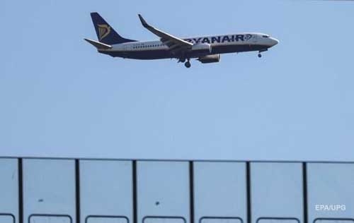 Ryanair возобновила полеты из Италии в Украину фото