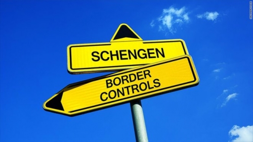 Украинцам чаще отказывают во въезде в Шенген фото