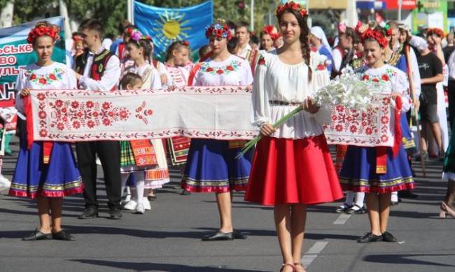 В Мелитополе проходит Собор болгар: чем  в парке гостей удивляют (ФОТО, ВИДЕО) фото