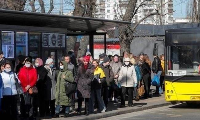 Украине предрекли удвоение заболеваемости COVID-19 фото