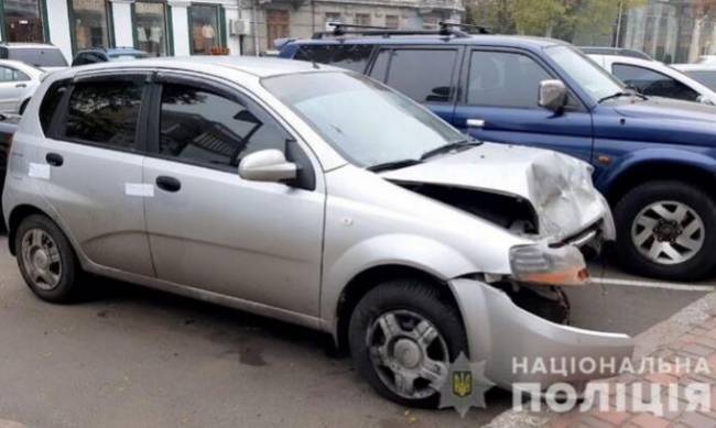 В Одессе женщина угнала такси и попала на нем в ДТП фото