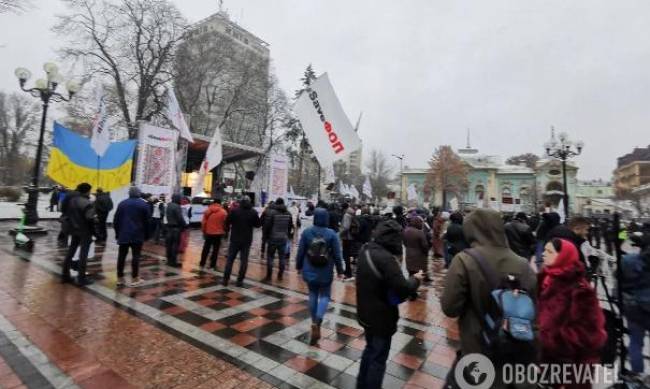 Профсоюзы и предприниматели устроили протесты под Радой фото