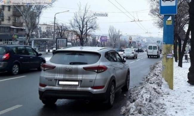 Водитель-инвалид силой пытался доказать в Запорожье, что может парковаться, где захочет фото