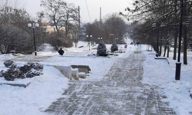 Как коммунальщики в Мелитополе со снегом боролись  фото