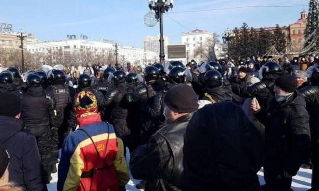 На акциях протеста в России задержали около 3,2 тысяч демонстрантов – СМИ фото