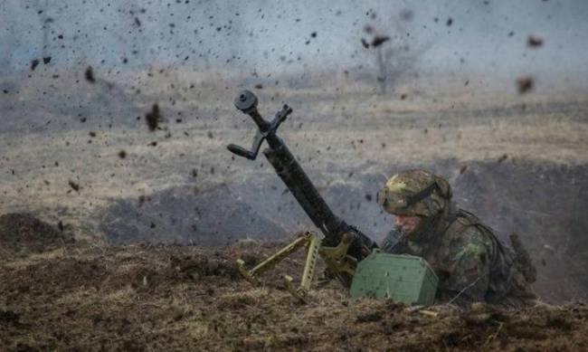 На Донбассе подорвался украинский военнослужащий фото