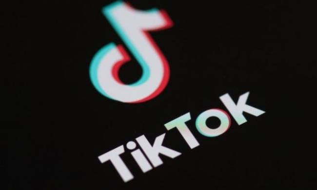 Детский омбудсмен поддержал запрет Tik Tok в Украине из-за волны детских самоубийств фото