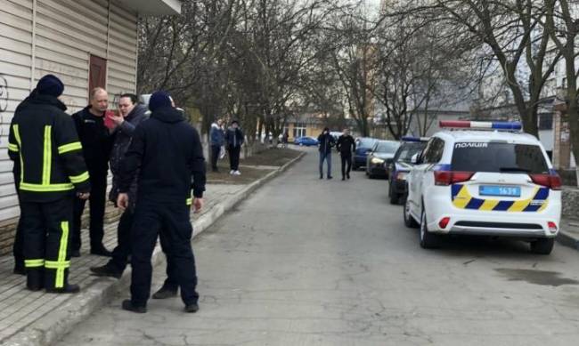 В Бердянске произошел взрыв в многоэтажке: погибли двое мужчин фото