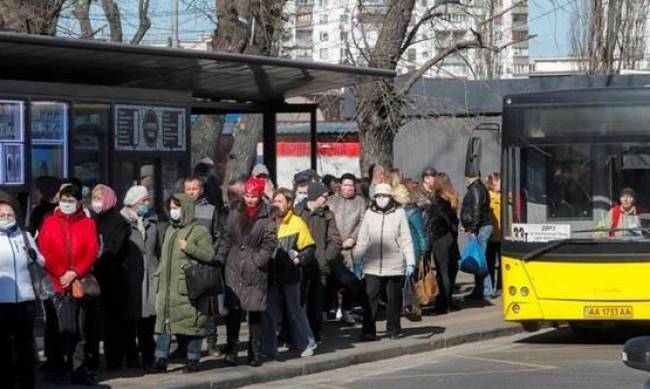 В Киеве пригрозили полной остановкой общественного транспорта: названа причина фото