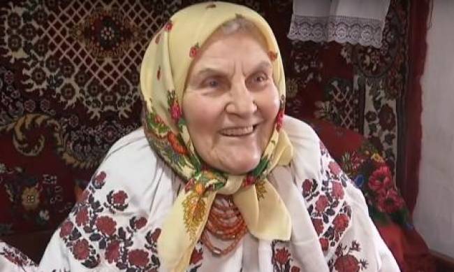 82-летняя бабушка из Винницкой области стала звездой Тик-Тока  фото