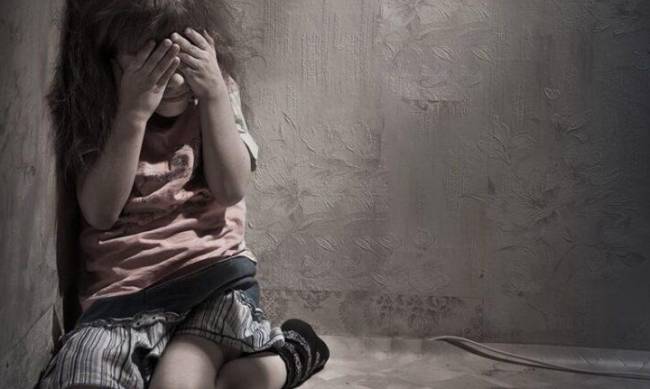 Под Мелитополем пьяная мать избивала своих четырех детей и угрожала им физической расправой  фото