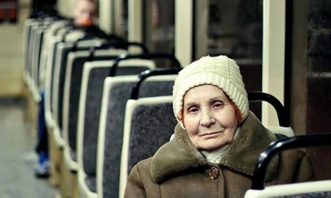 Запорожские пенсионеры снова будут ездить бесплатно фото