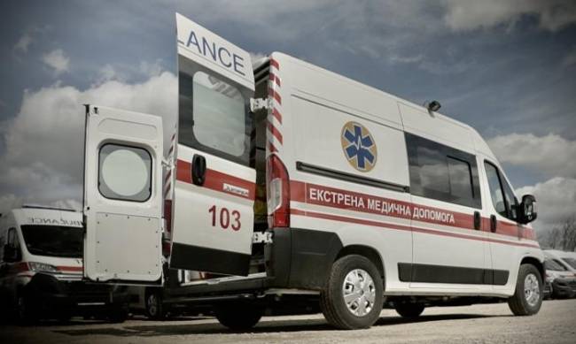 Медики запорожской «скорой» получат новые автомобили для транспортировки пациентов с Сovid-19 фото
