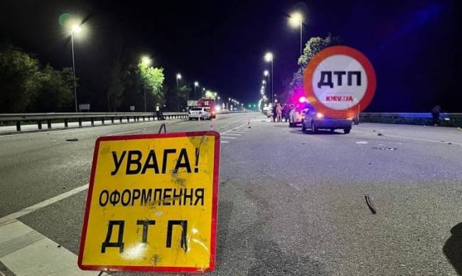 Под Киевом военный погиб в жуткой аварии - авто отбросило на 30 метров: фото фото