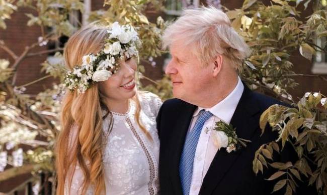 Премьер Великобритании Борис Джонсон тайно женился на матери своего шестого ребенка фото